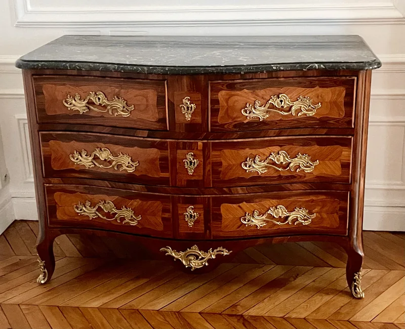 Restauration de meubles anciens et d’objets d’art