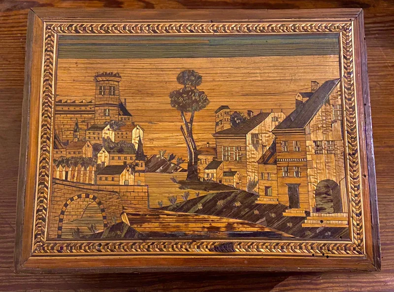 coffret à ouvrages en marqueterie de paille -XIX
