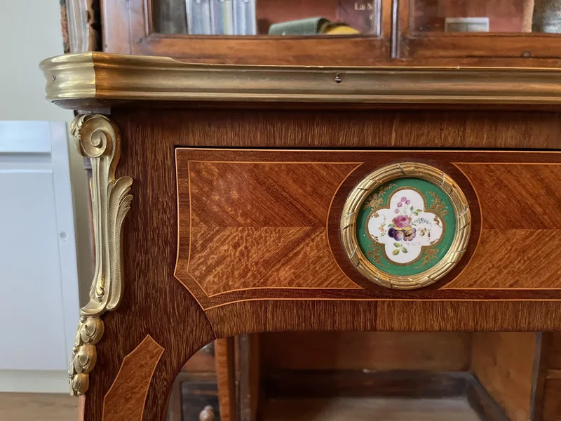 Restauration de meubles anciens et d’objets d’art