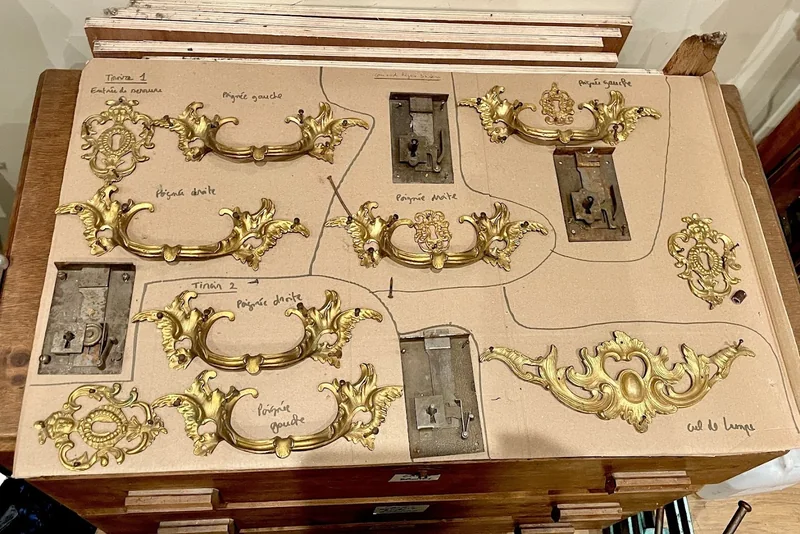 Restauration de meubles anciens et d’objets d’art