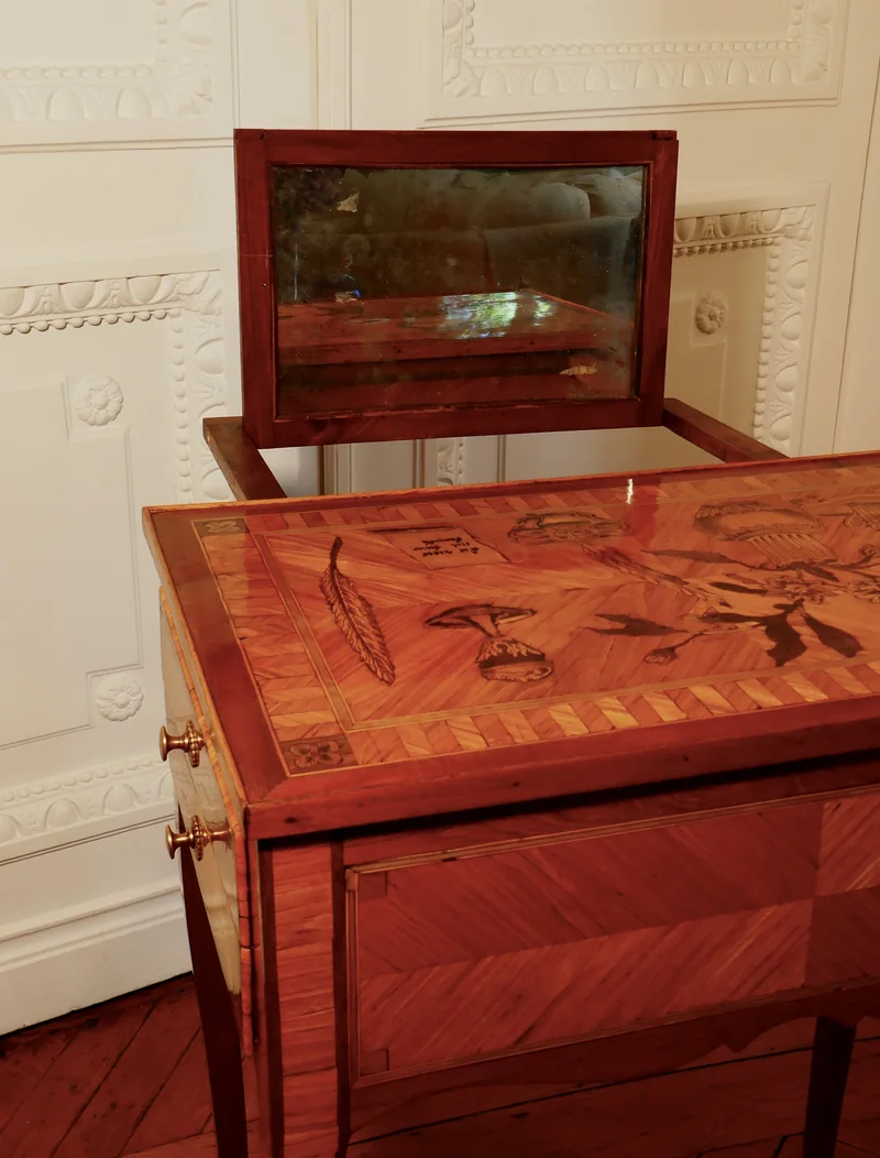 Restauration de meubles anciens et d’objets d’art