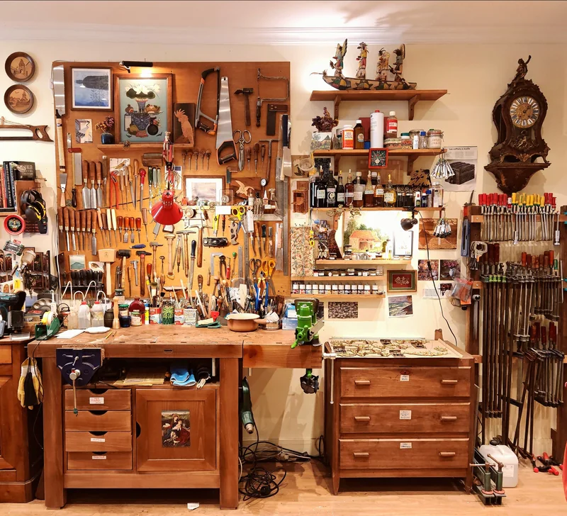 Restauration de meubles anciens et d’objets d’art