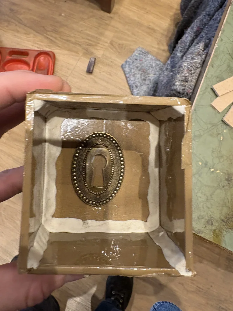 Restauration de meubles anciens et d’objets d’art