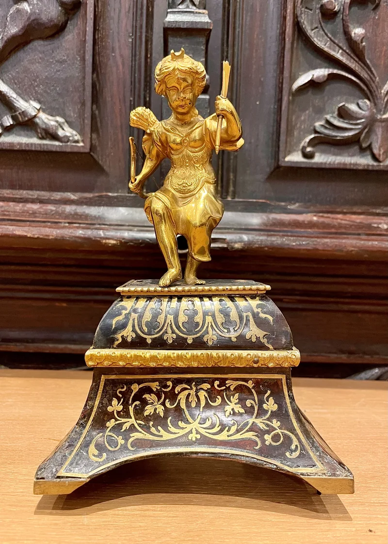 Restauration de meubles anciens et d’objets d’art