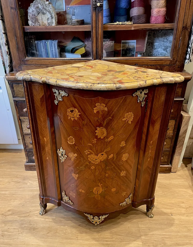Restauration de meubles anciens et d’objets d’art