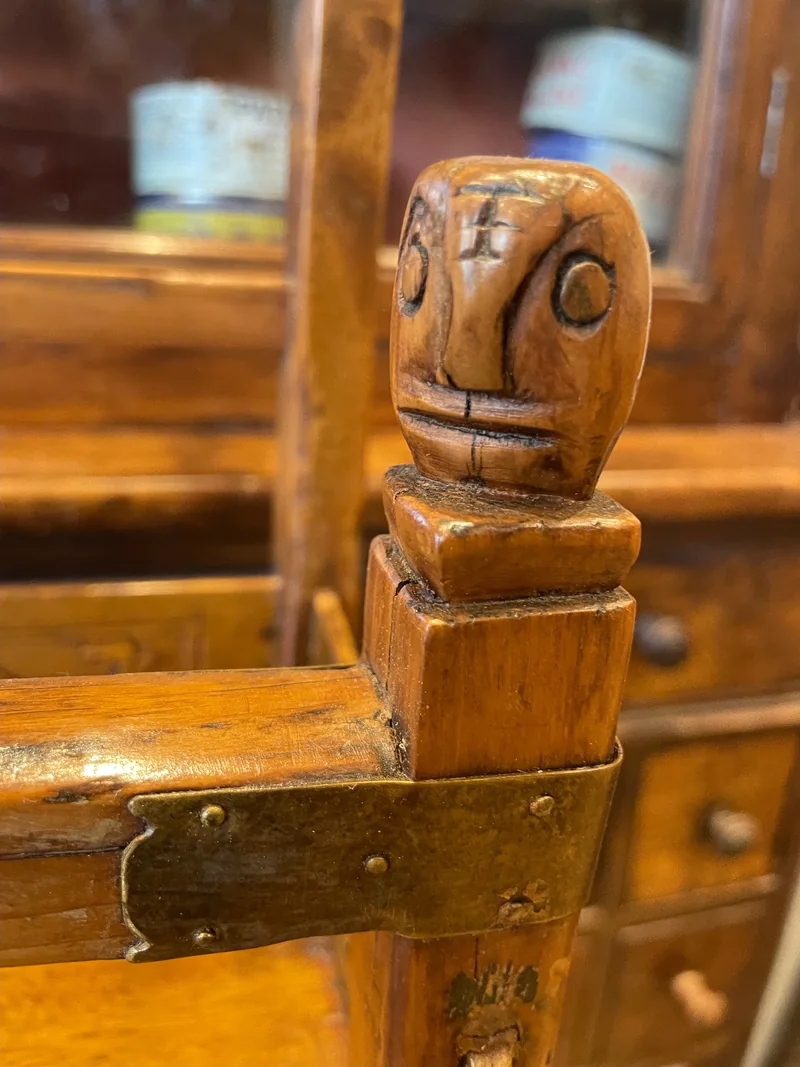 Restauration de meubles anciens et d’objets d’art